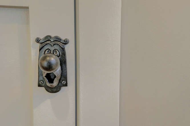 Detail Doorknob