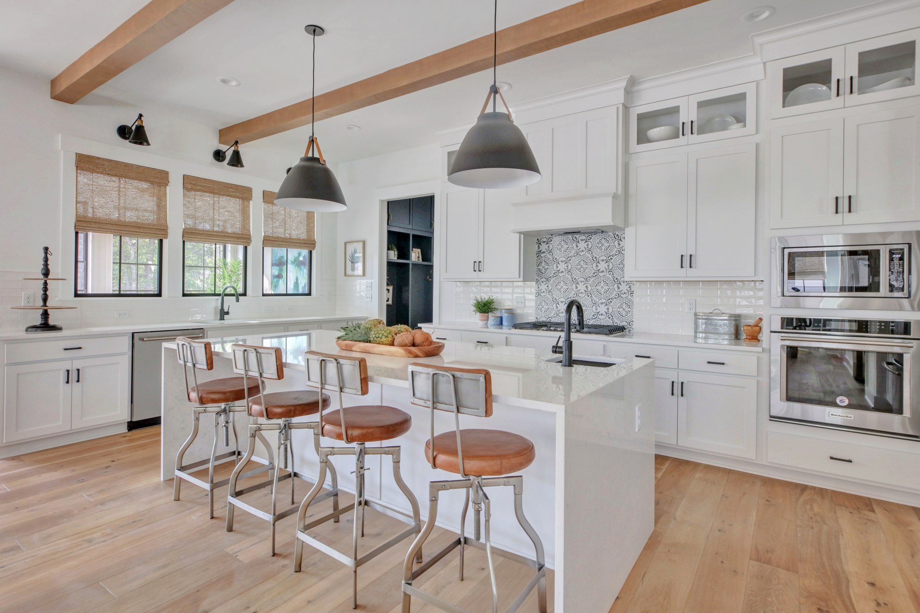25 Kitchen