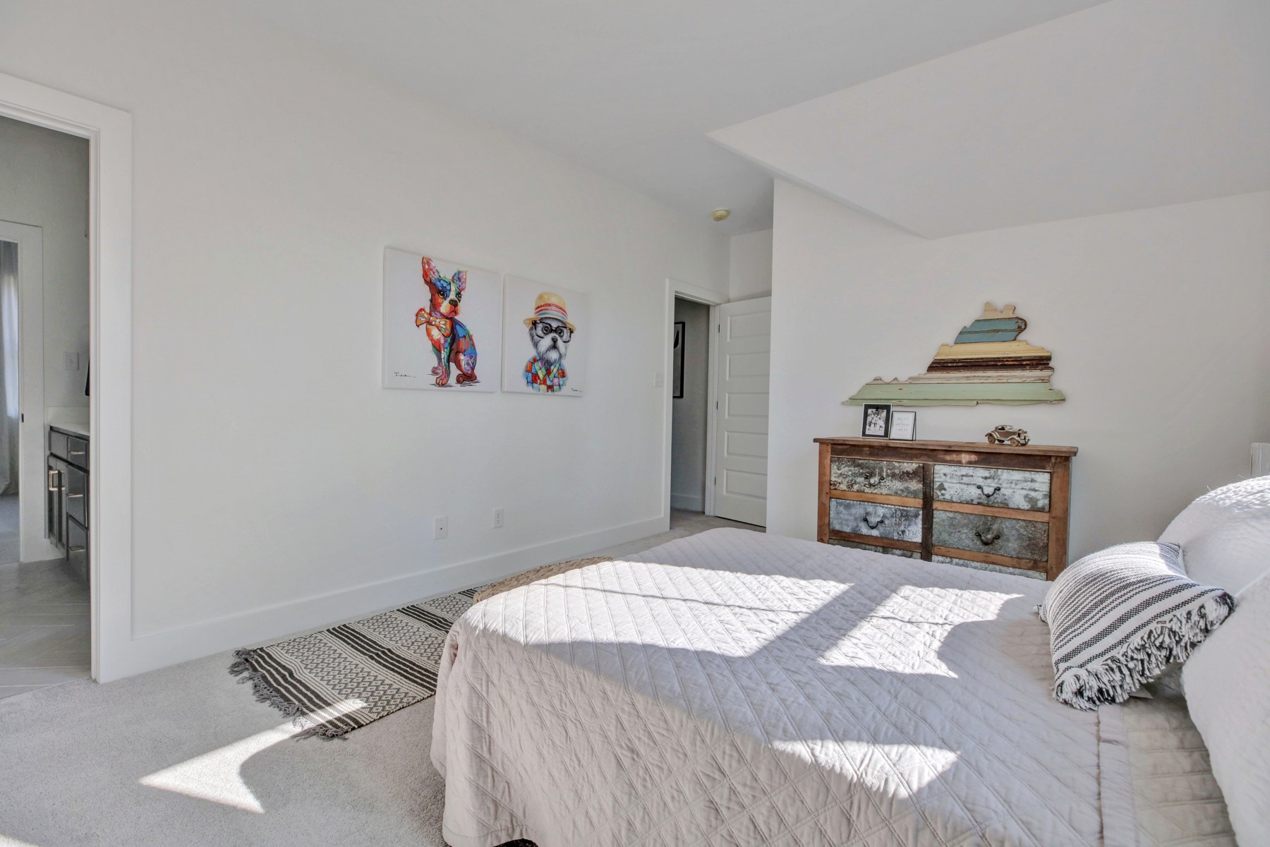 52 Bedroom